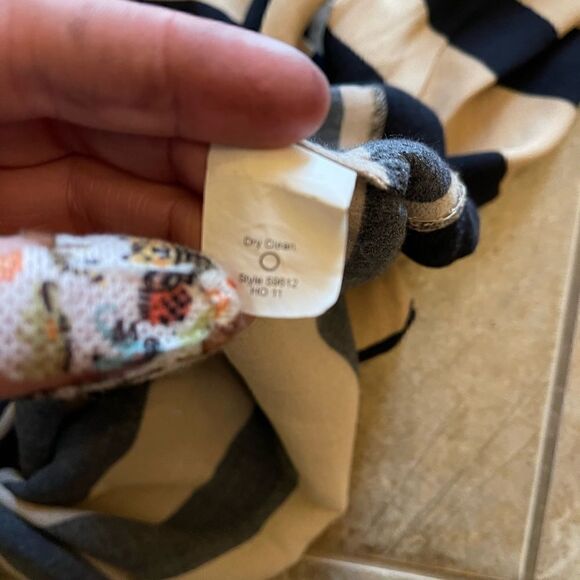 Size 4 J.Crew Striped Black and Tan scoop neck blouse - Picture 3 of 4